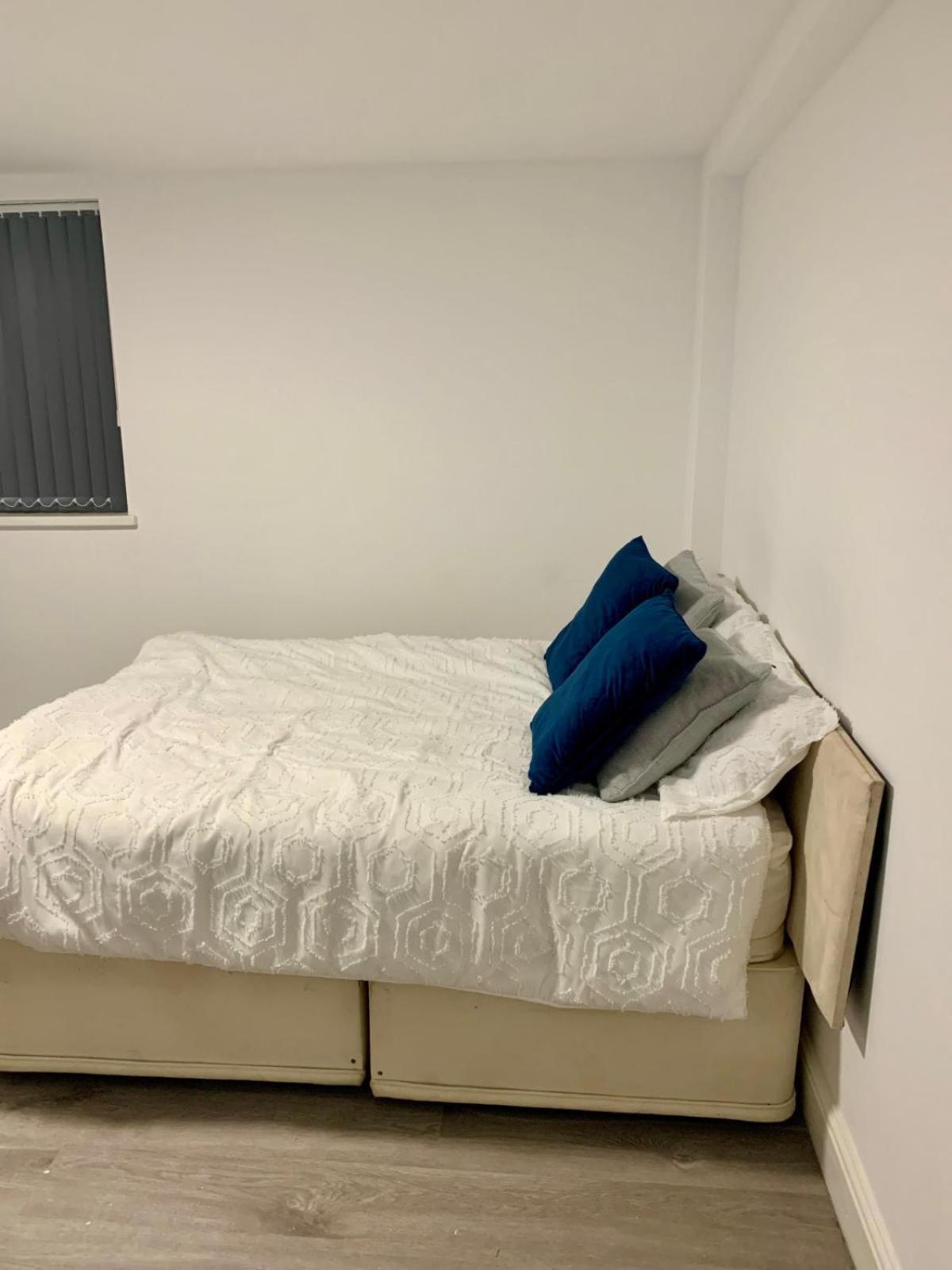 M4M Rooms- Ng8 5Np Room 1 نوتينغهام المظهر الخارجي الصورة